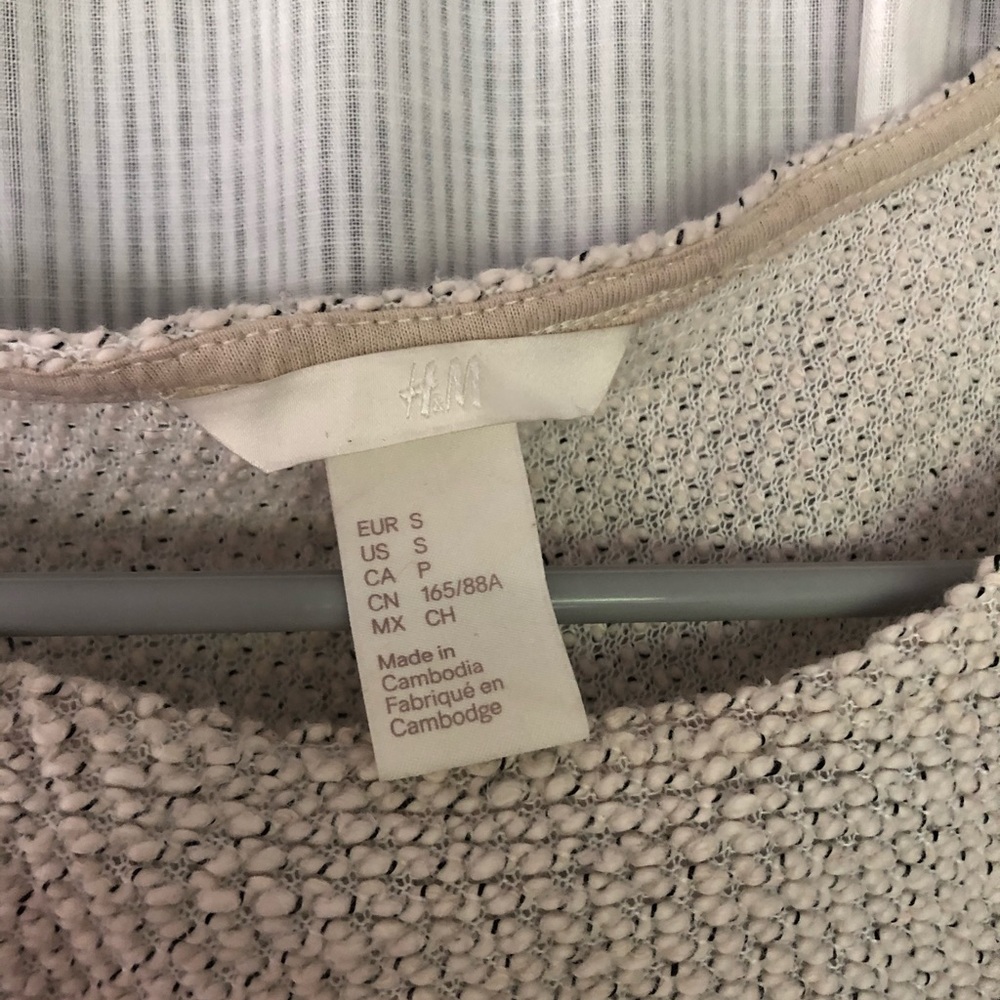 H&M Pullover - Picture 2 of 2